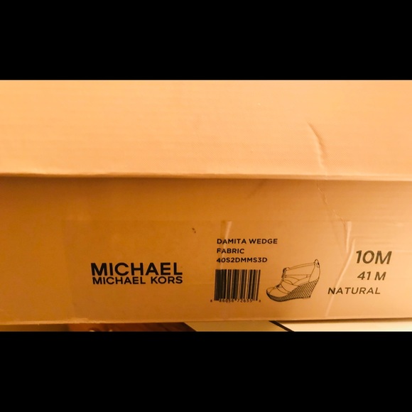 Shoes - Picture 4 of 4